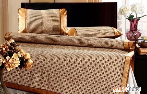 藤席可以在太阳底下暴晒吗，冰凉席怎么清洗可以晒太阳