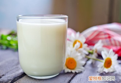 过期的牛奶能洗脸吗牛奶过期后还有哪些用途