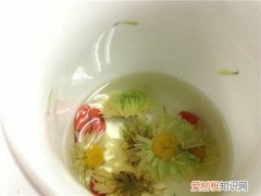 菊花茶变绿了还能喝吗 菊花茶泡久了会变绿是怎么回事