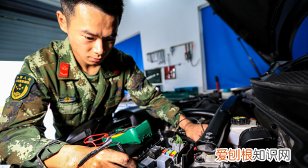 如何用万用表检测充电器好坏，怎样用万用表测充电电池好坏