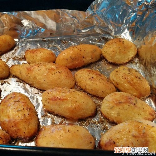 家用电烤箱烤土豆的做法 街头小吃不卫生