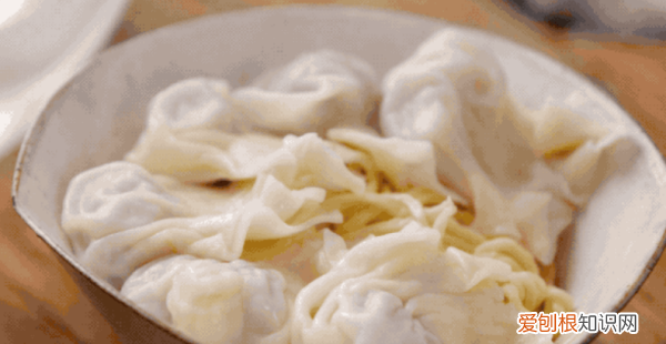 抄手和馄饨的区别，抄手和馄饨一样吗