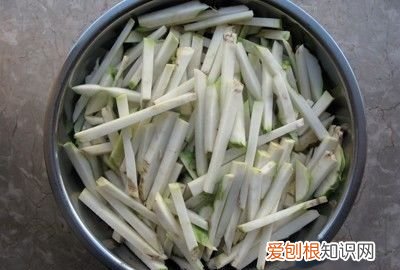 咸大头菜家常做法，腌制大头菜咸菜配方10斤放多少一