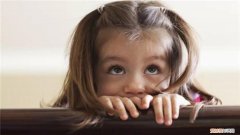 怎样让孩子更加大胆自信勇敢，如何让胆小孩子变勇敢，几个小妙招教给你！让孩子自信又阳