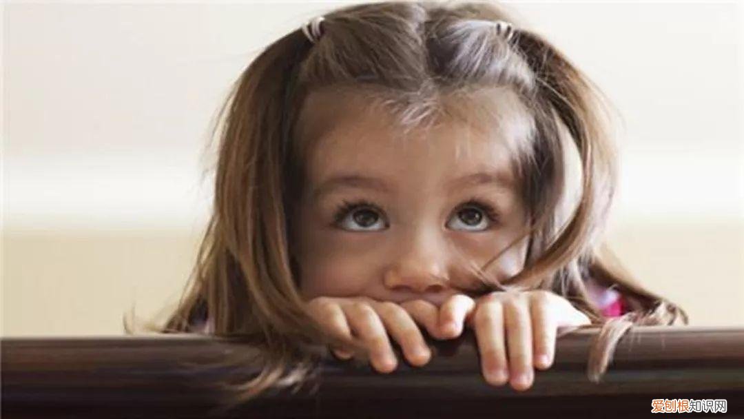 怎样让孩子更加大胆自信勇敢，如何让胆小孩子变勇敢，几个小妙招教给你！让孩子自信又阳光！