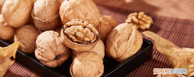 怎么挑核桃新鲜 如何挑选新鲜的核桃呢