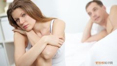 男性左侧腹痛或生殖系统疾病的迹象，急性腹痛是最常见的情况