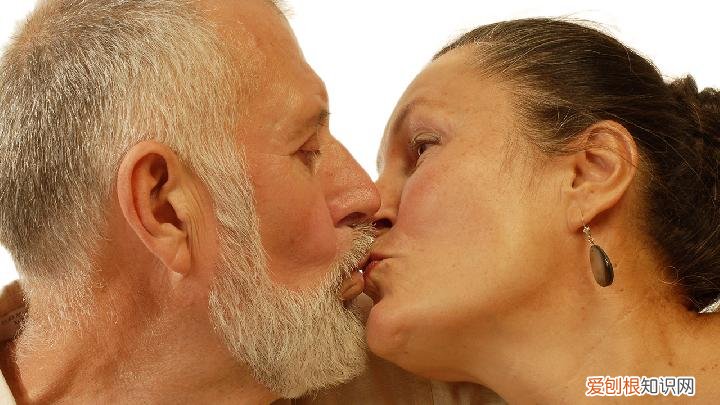 处女膜再造手术前后需要注意什么？处女膜再造术后需要服抗生素