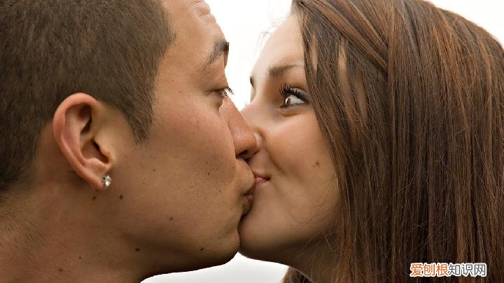 如何判断子宫腺肌病，需要四个步骤来查明，如何查出子宫腺肌症