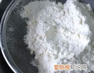 臭粉和小苏打有啥区别，小苏打的作用和功效和食用方法