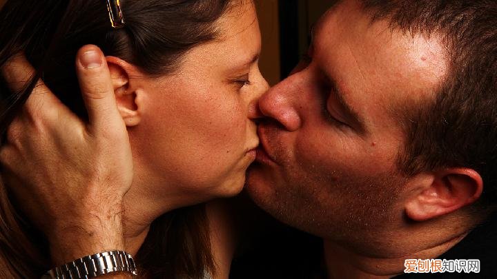 女性如何告别更年期？女人进入更年期的调理方法，女人开始更年期怎么度过注意什么