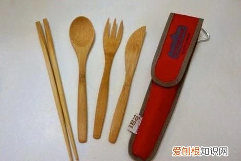 生活垃圾可以放家门口吗,用一个瓶子装一个月的生活垃圾