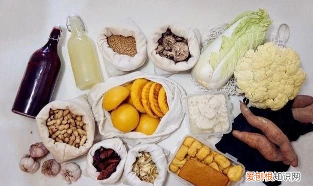 生活垃圾可以放家门口吗,用一个瓶子装一个月的生活垃圾