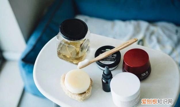 生活垃圾可以放家门口吗,用一个瓶子装一个月的生活垃圾