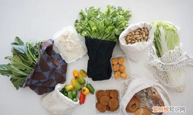 生活垃圾可以放家门口吗,用一个瓶子装一个月的生活垃圾