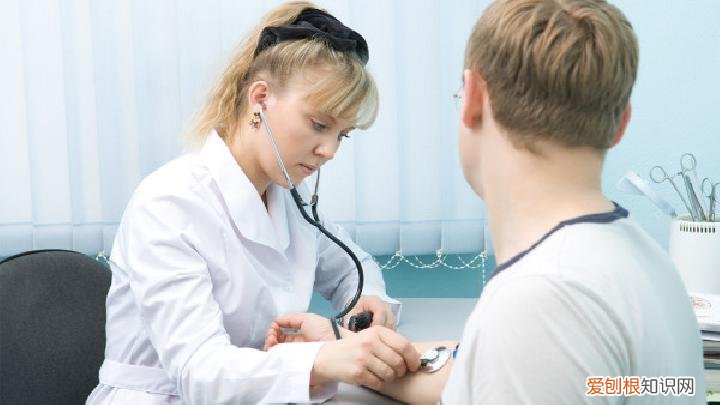 男人频繁遗精怎么预防，男性引起遗精常见三个原因，男人频繁遗精怎么治疗