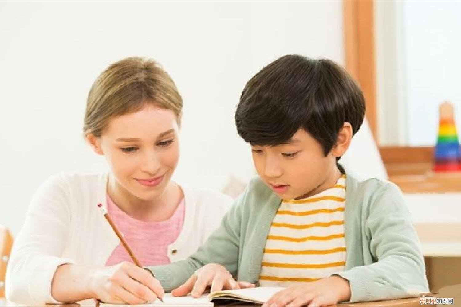 1957年多大了今年2022，1952年的育儿海报，太良心了！原来科学理念是经久不衰的