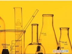 关于初中化学的手抄报高清，如何让孩子们喜欢上化学？这所学校的400多份手抄报让人大开眼