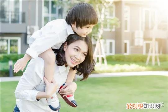 鼓励孩子常说这四句话,他会越来越自信，鼓励孩子常说这4句话，他会越来越自信