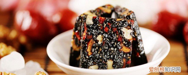 常吃阿胶有什么好处 常吃阿胶的好处和坏处