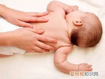 一岁的宝宝应该怎样喂养，一岁内的宝宝该如何喂养