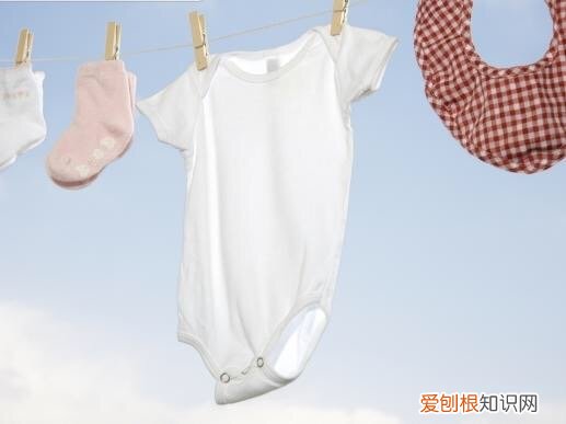 一岁的宝宝应该怎样喂养，一岁内的宝宝该如何喂养