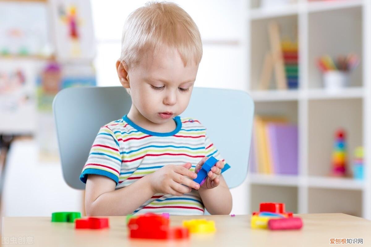 小孩注意力很差怎么办，孩子注意力差，该怎么办？3个方面培养孩子的注意力