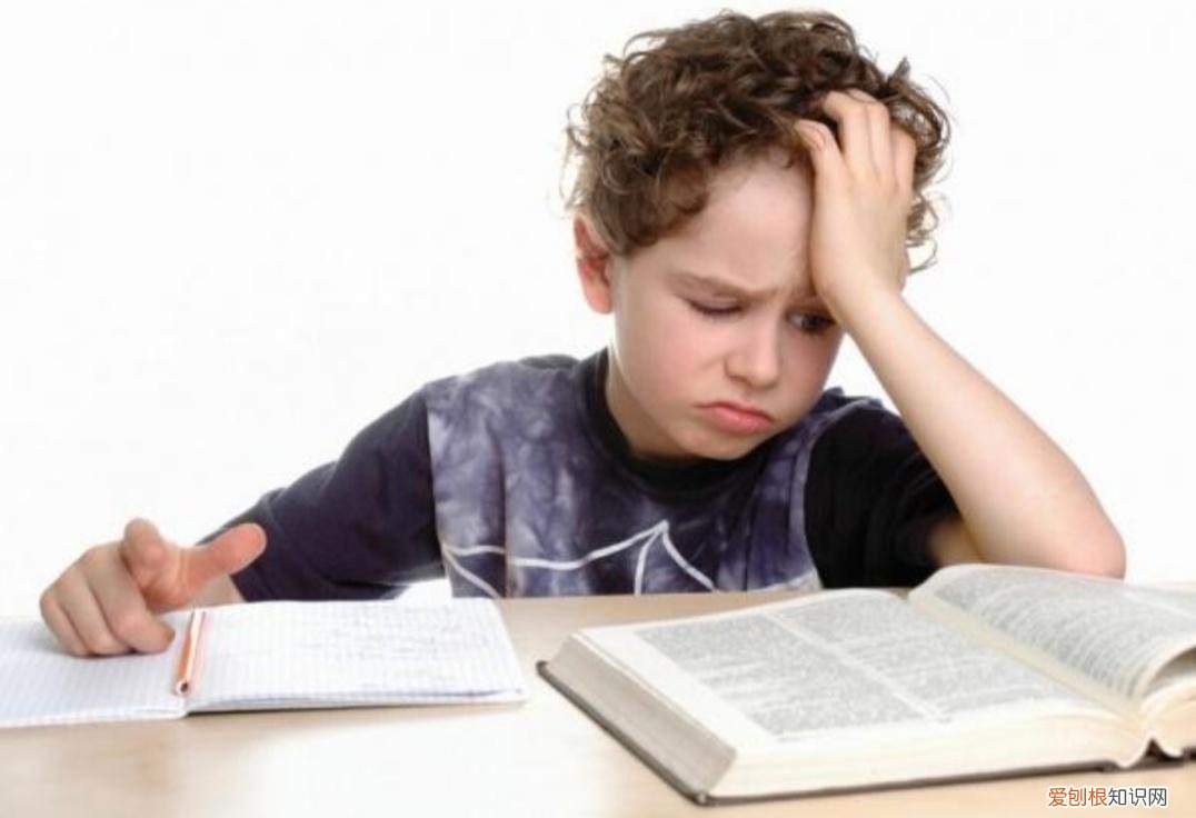 怎样提升孩子的专注力和能力，如何提升娃的专注力？家长每天陪宝宝半小时，孩子专注力大不同