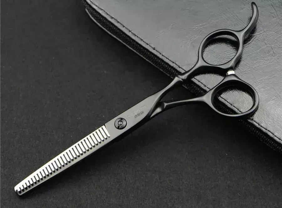 夏天热狗狗怎么散热，夏天太热给狗狗做个美容？你需要知道这些…