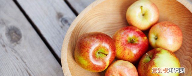苹果煮熟了吃对身体有哪些好处 每天吃煮熟的苹果有什么好处《每天吃煮熟的苹果有哪些好处》