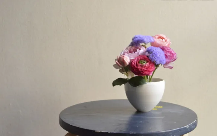 干鲜花怎么插花瓶，不同花瓶应该如何插花？