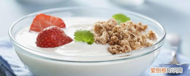 酸奶能和香蕉一起吃么 酸奶与香蕉能一起吃吗