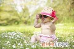 小孩只吃蛋清有营养吗 ，小孩子鸡蛋光吃蛋清有营养吗