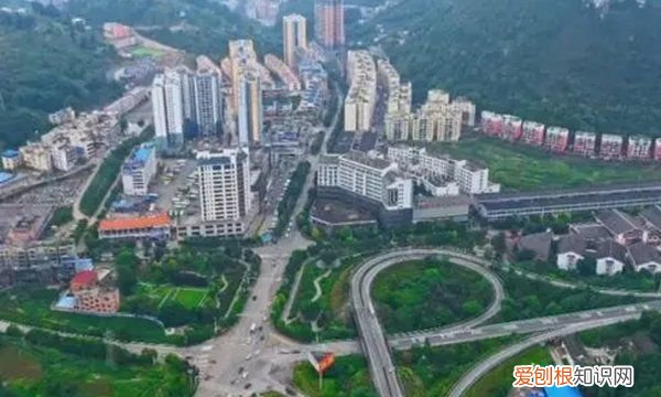 贵州关岭县属于哪个市,安顺市关岭甘蔗生产基地在哪里啊