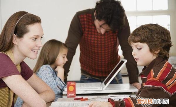 怎样才能让男孩子独立自信呢,如何让孩子变得独立自信