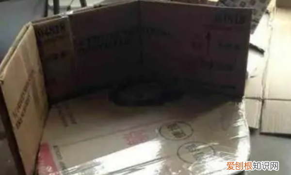 空奶粉罐怎么做沙发，9个奶粉罐改造小沙发教程