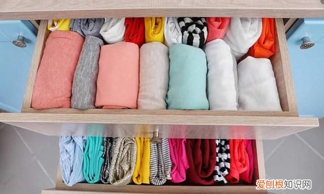 4种最简单的折叠婴儿衣服的方法