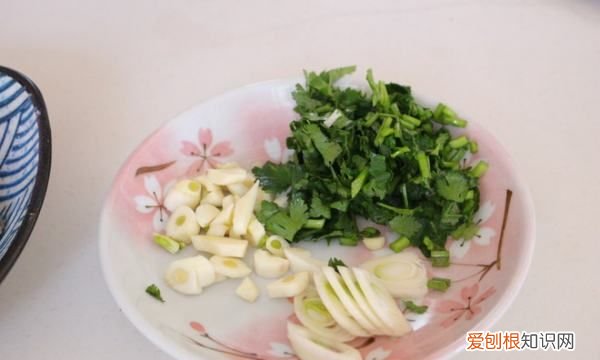 花甲肉为什么是红的，为什么炒出来的花甲是苦的