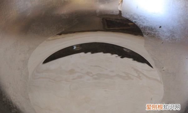 花甲肉为什么是红的，为什么炒出来的花甲是苦的