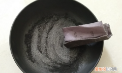 锅底的黑垢怎么去除，熏黑的锅底怎么擦干净