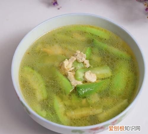 伍鸡肉怎么做汤，鸡胸肉做汤怎么做好吃