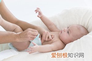 肚脐眼消毒能用碘伏吗 ，肚脐眼可以用碘伏消毒吗