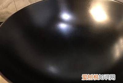 新买的铁锅怎么开锅才会不粘锅 新买的铁锅怎样开