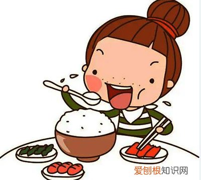 为什么孩子在家要被追着喂，在幼儿园却能自己吃？，为什么小朋友在幼儿园自己吃饭在家要喂