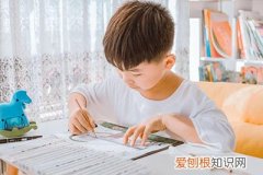 想知道孩子是不是上学的料，看他上幼儿园的表现就知道了，新生家长问孩子在幼儿园表现好