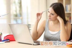 脸上黑色的小点是什么 ，脸上黑色的小点是什么可以挤出来