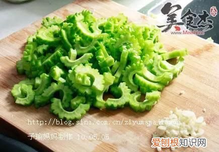 苦瓜凉拌怎么做最好吃视频 苦瓜拌凉菜怎么拌好吃视频教学