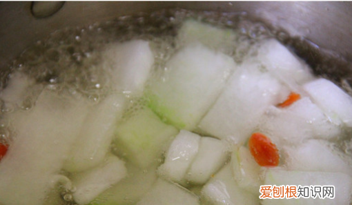 花蛤汤的做法，花蛤烧汤要去壳