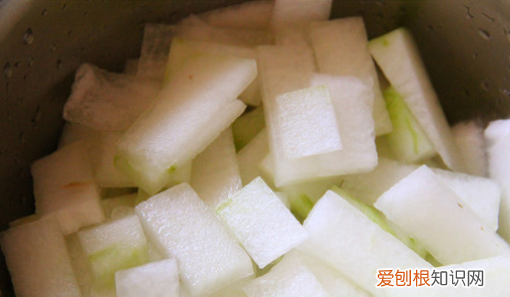 花蛤汤的做法，花蛤烧汤要去壳