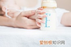 宝宝喝奶粉用喝水吗 ，喝奶粉的宝宝需要喝水吗?